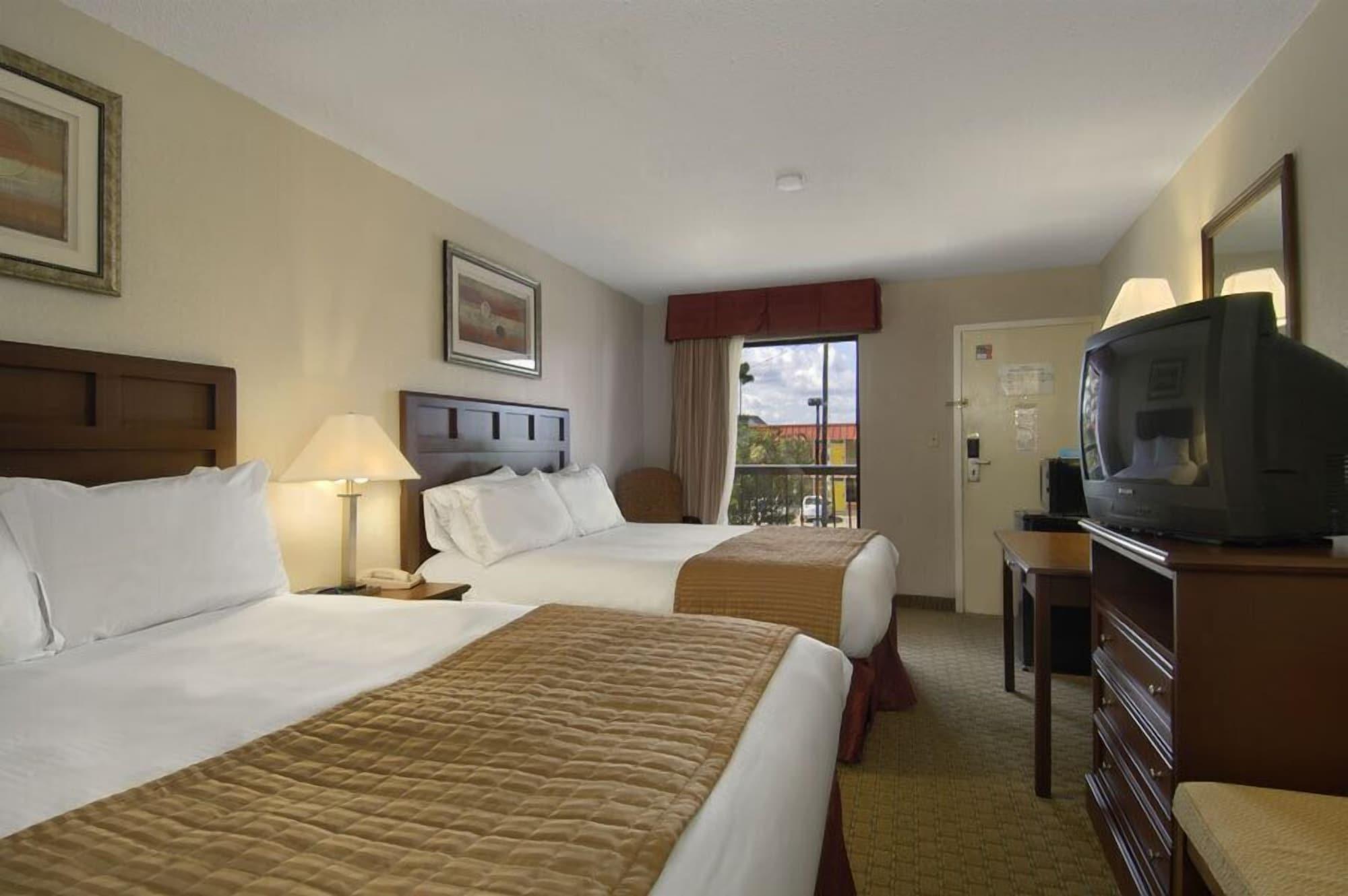 Baymont By Wyndham Mobile/ I-65 Hotell Exteriör bild